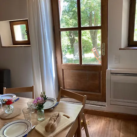 Holiday home Bergerie Des Mougeres *